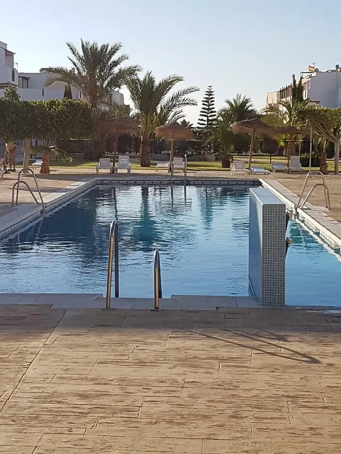 Casa Baja Extraordinaria En Urbanizacion Naturista! contacts